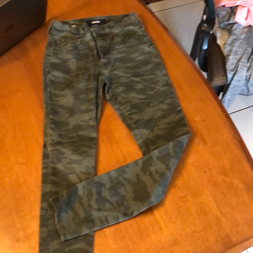 Aero camo high rise jeans size 000